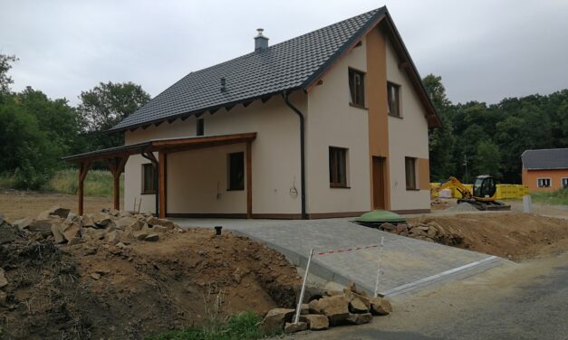 Bytová výstavba v obci Dívčí Hrad kvete!