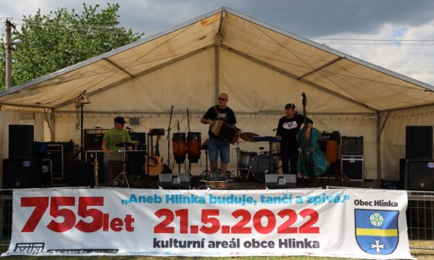 DEN OBCE „ANEB HLINKA BUDUJE, TANČÍ A ZPÍVÁ“